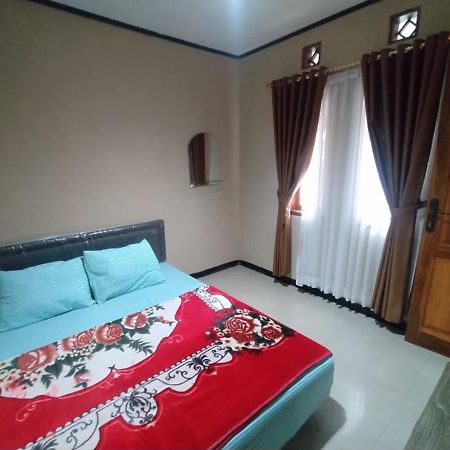 Villa Beverly Lembang Esterno foto