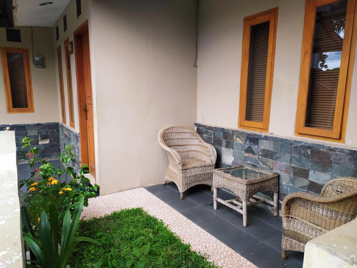 Villa Beverly Lembang Esterno foto