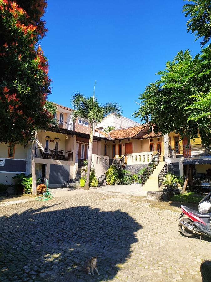 Villa Beverly Lembang Esterno foto