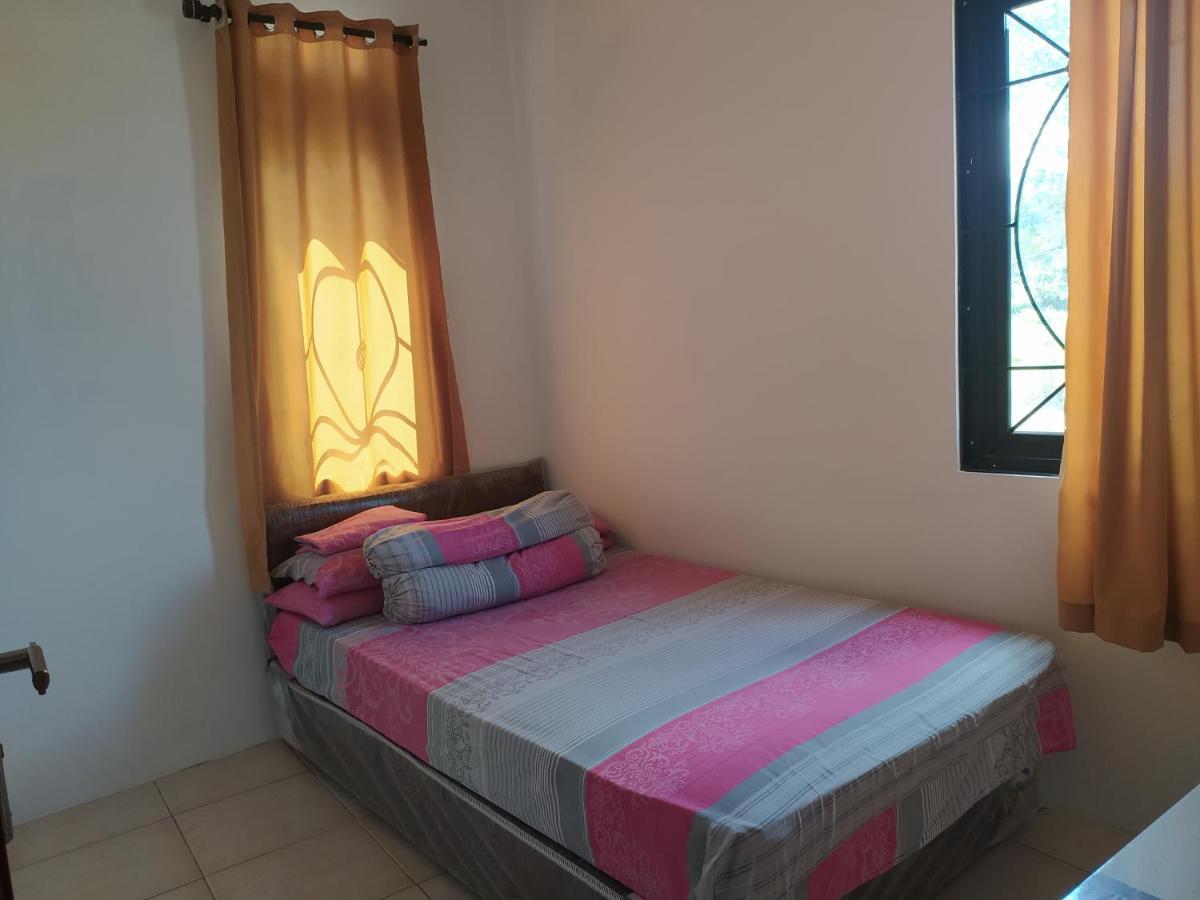 Villa Beverly Lembang Esterno foto