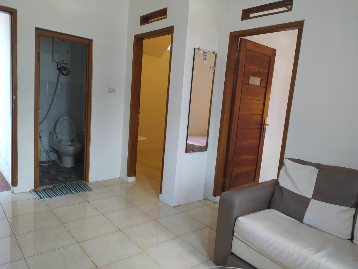 Villa Beverly Lembang Esterno foto