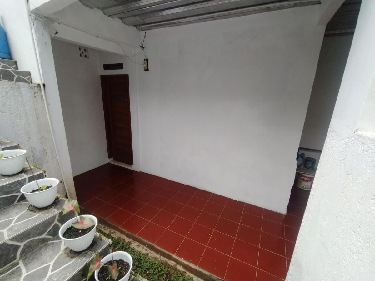 Villa Beverly Lembang Esterno foto