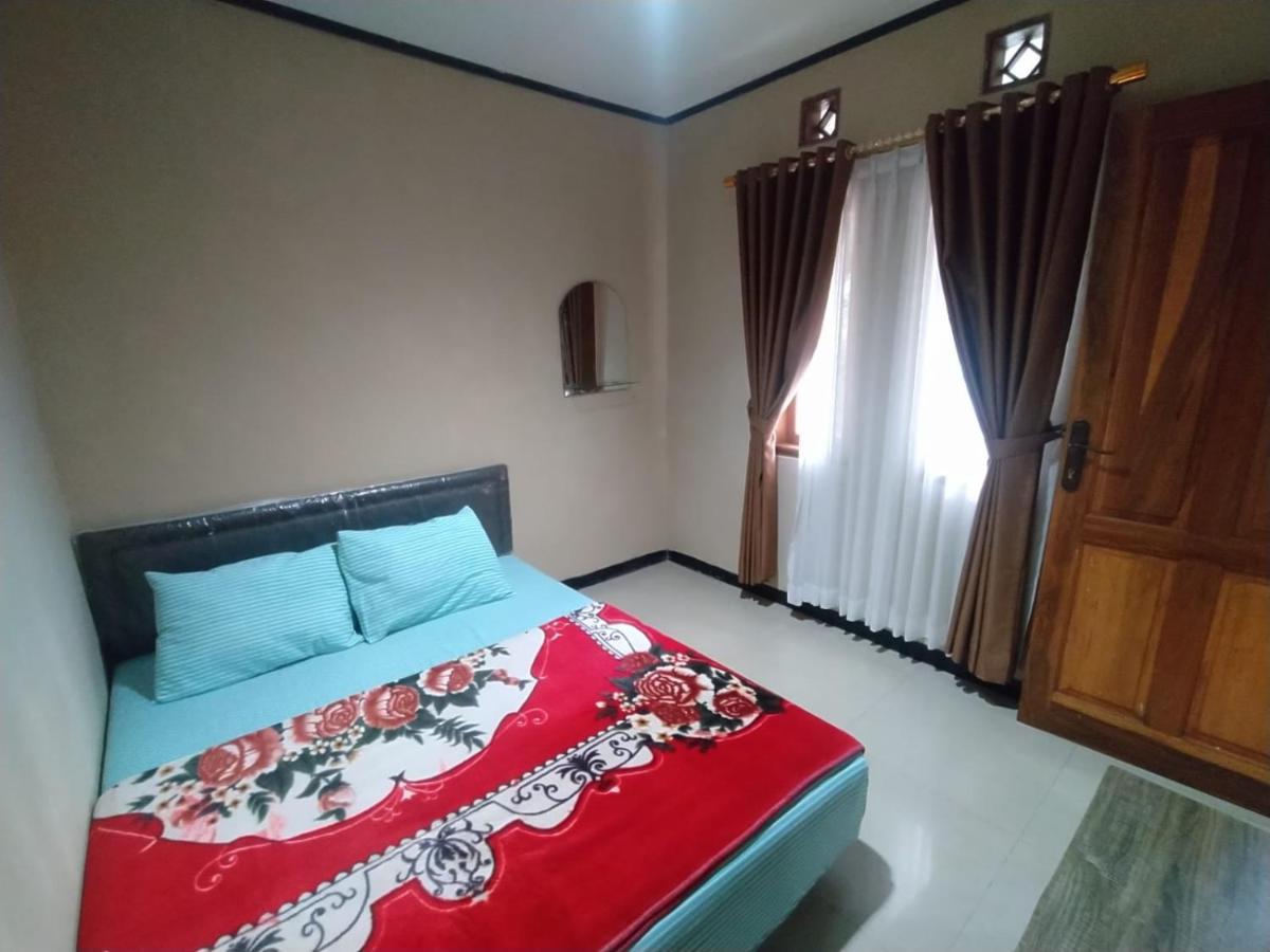 Villa Beverly Lembang Esterno foto