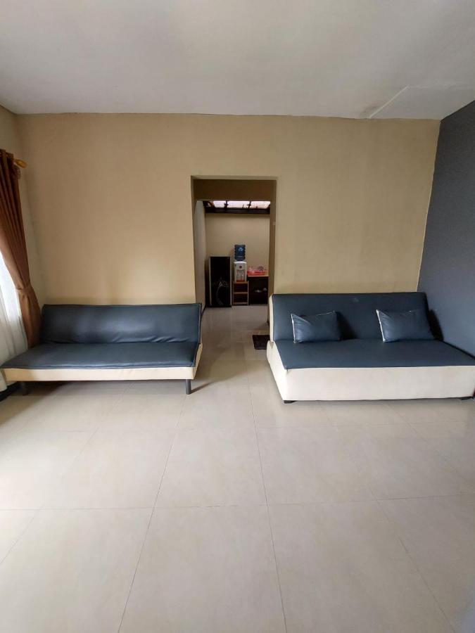Villa Beverly Lembang Esterno foto