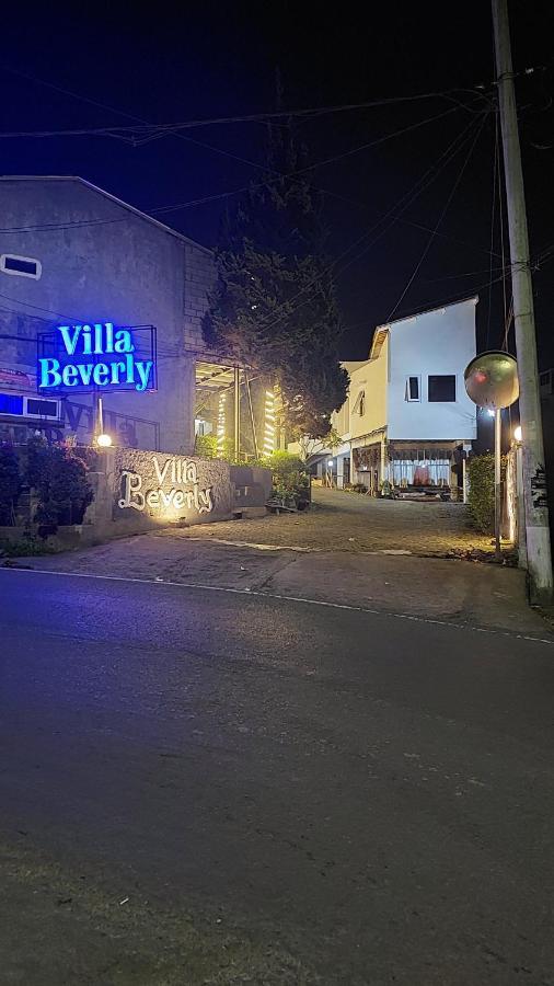 Villa Beverly Lembang Esterno foto